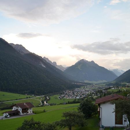 Pension Kirchbrugger Telfes im Stubai Bagian luar foto