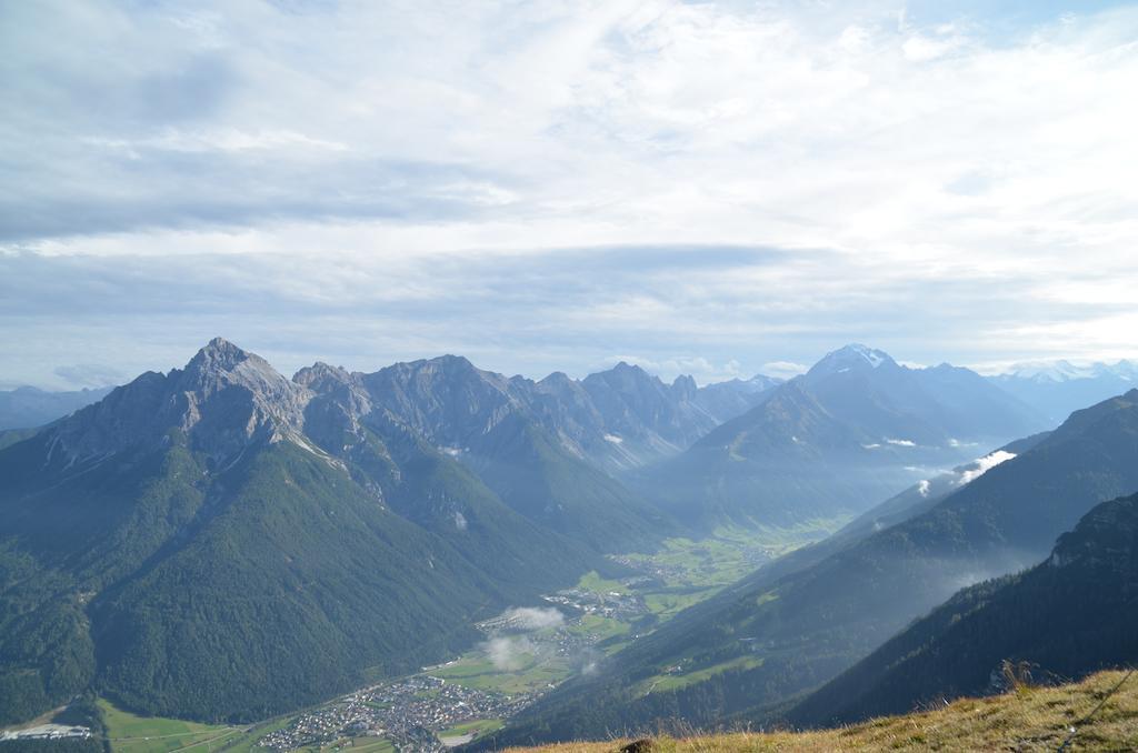 Pension Kirchbrugger Telfes im Stubai Bagian luar foto