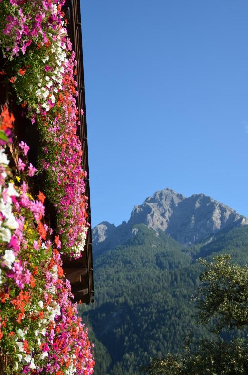Pension Kirchbrugger Telfes im Stubai Bagian luar foto